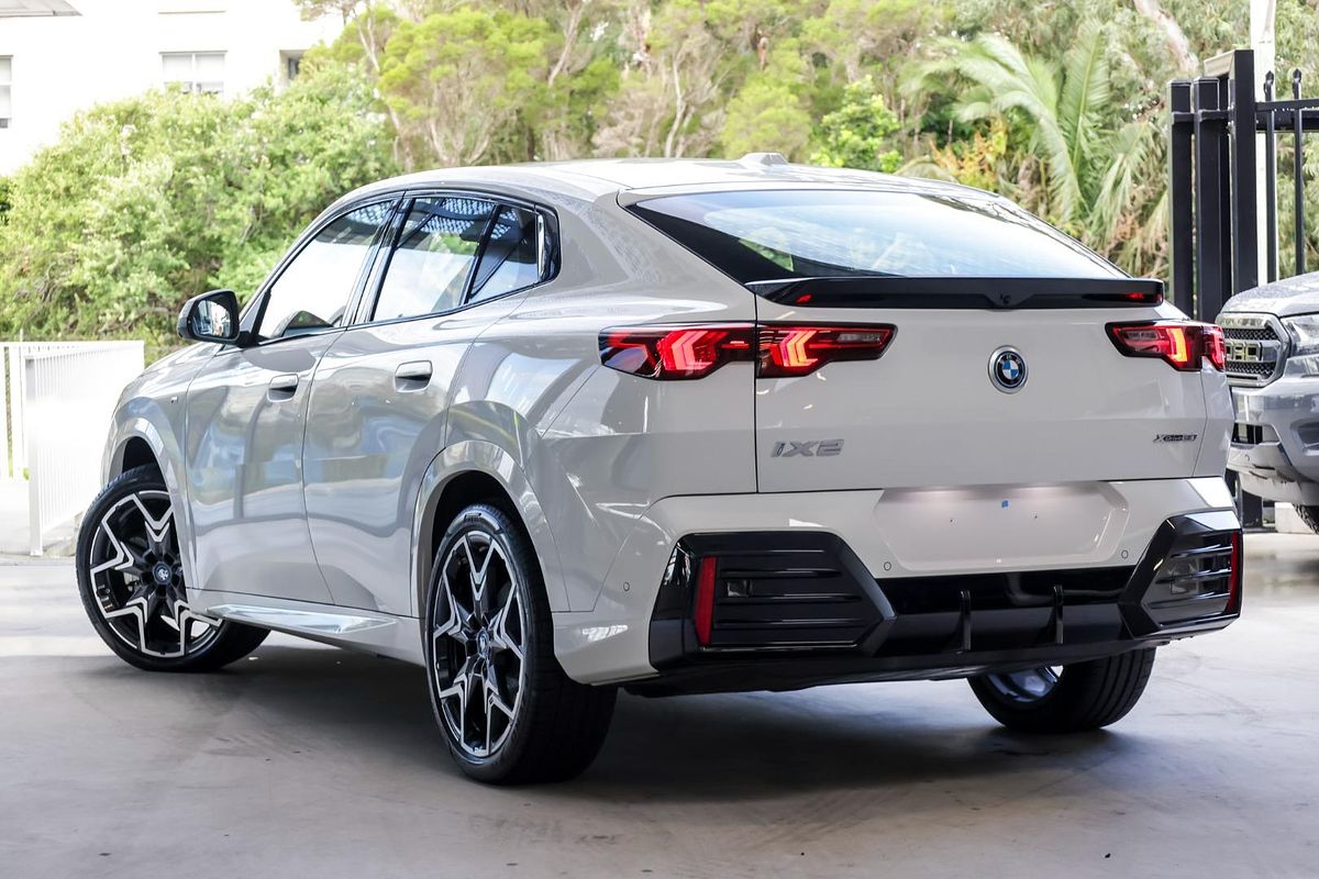 2024 BMW iX2 xDrive30 M Sport U10