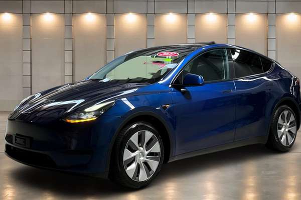 2022 Tesla Model Y Rear-Wheel Drive