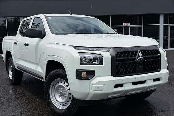 2025 Mitsubishi Triton GLX MV 4X4