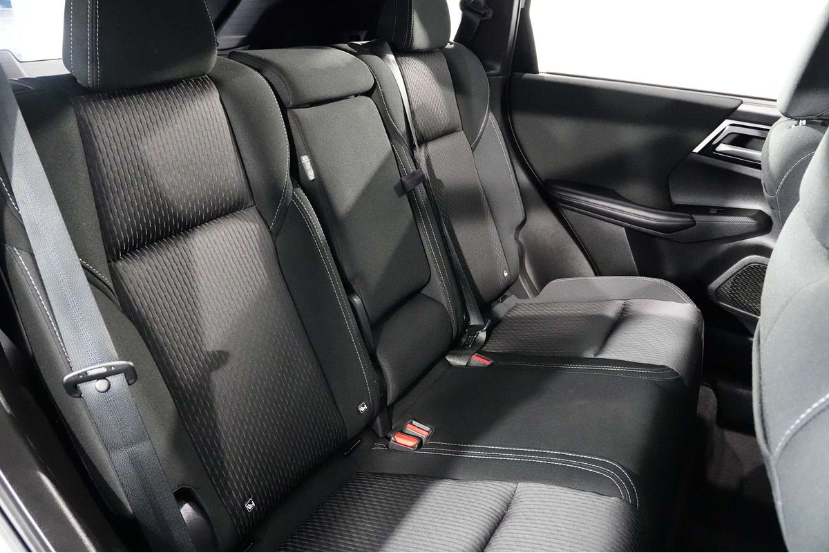 2023 Mitsubishi Outlander ES ZM
