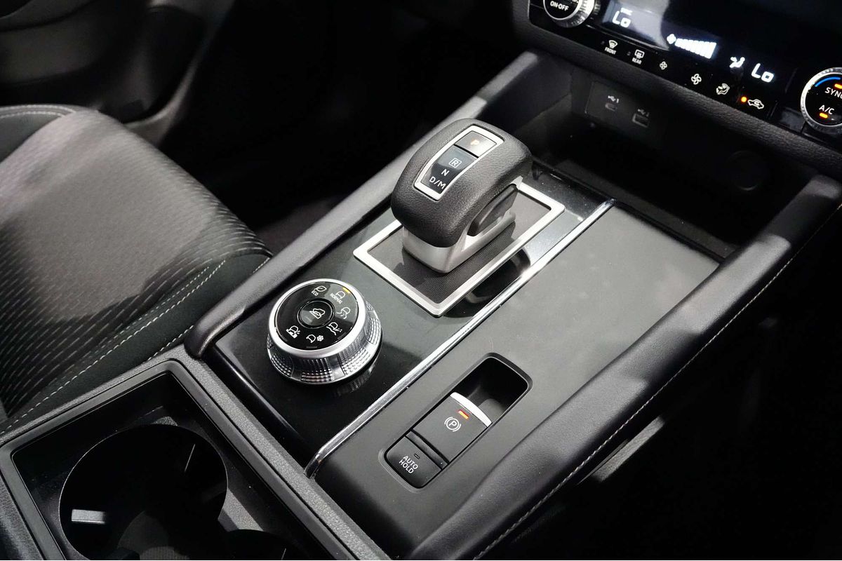 2023 Mitsubishi Outlander ES ZM