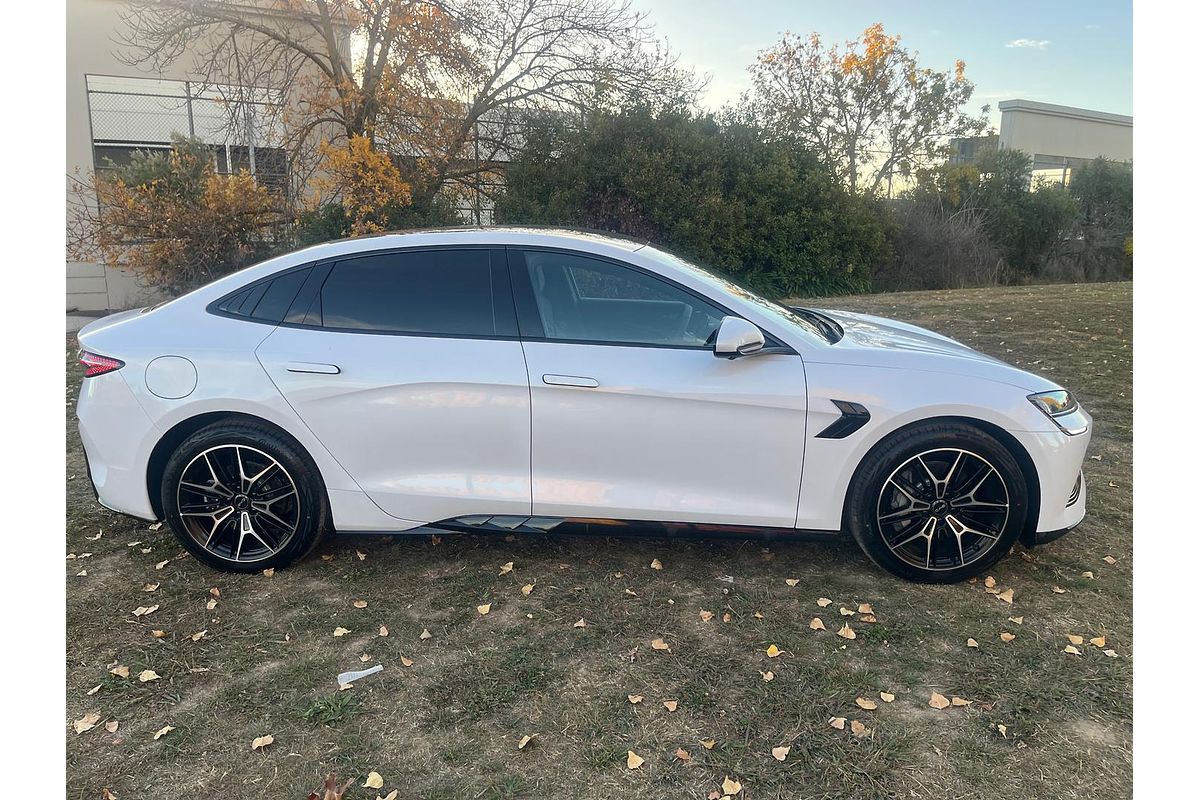 2025 BYD SEAL Premium