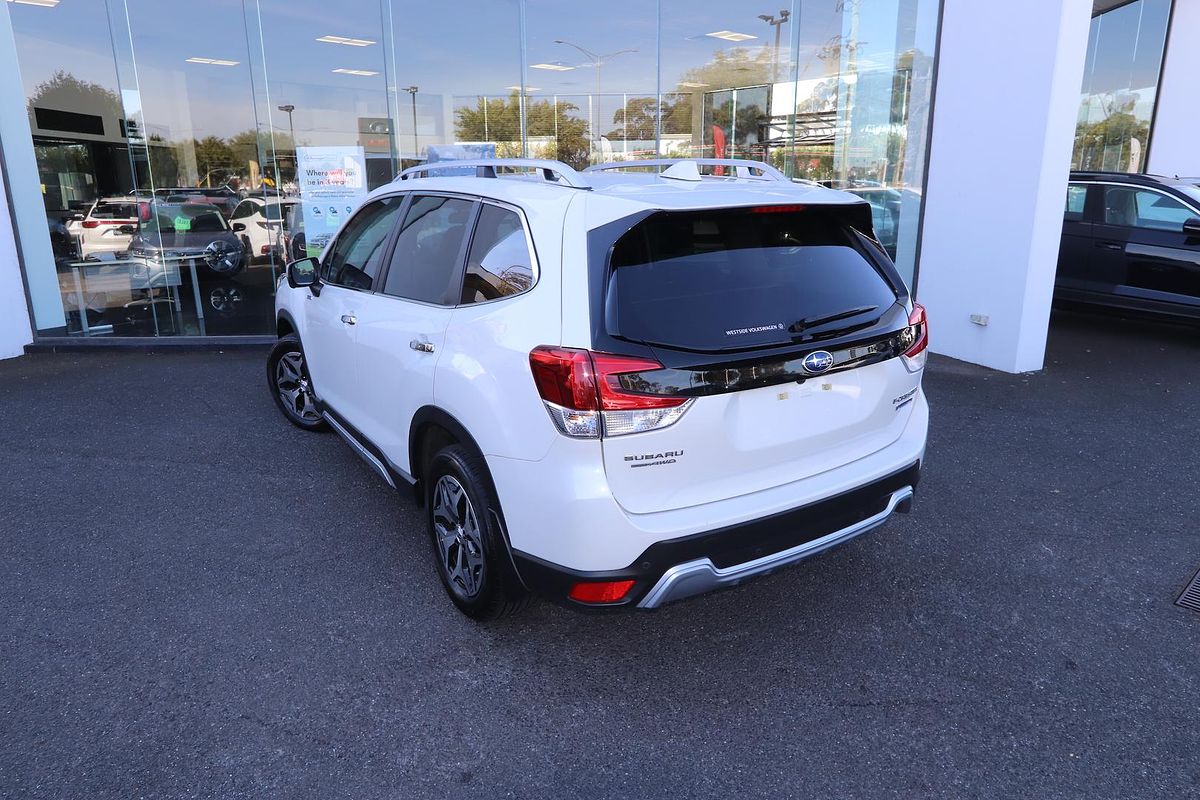 2022 Subaru Forester Hybrid L S5