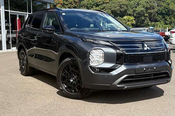 2025 Mitsubishi Outlander LS ZM