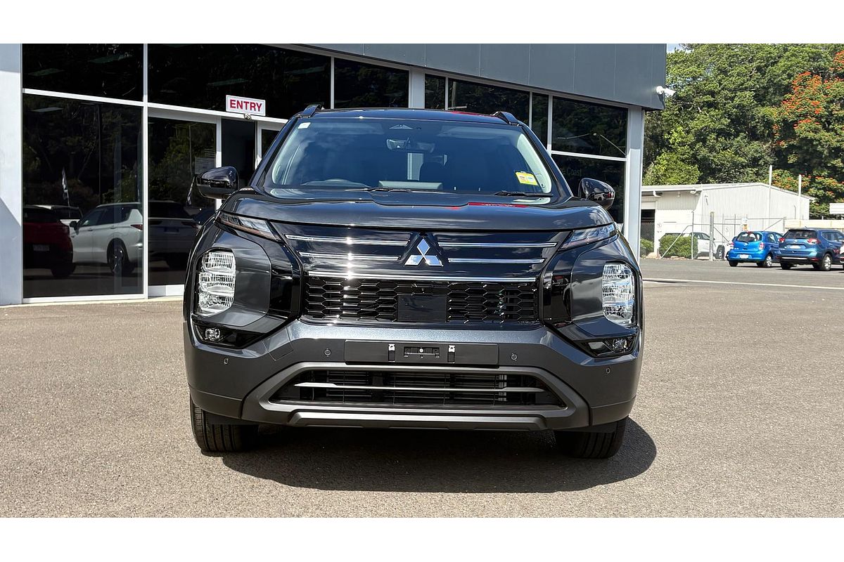 2025 Mitsubishi Outlander LS ZM