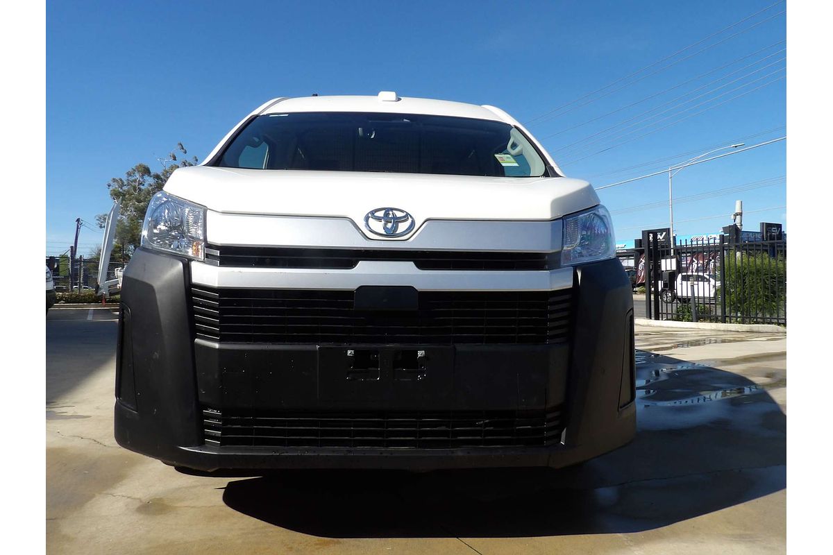 2025 Toyota Hiace GDH320R ELWB High Roof image 4
