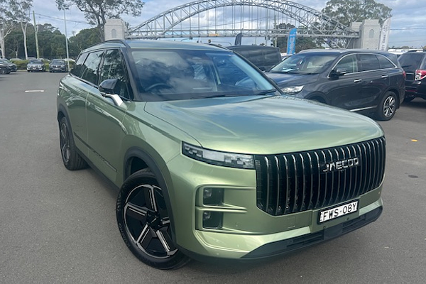 2025 OMODA JAECOO J7 SHS Track