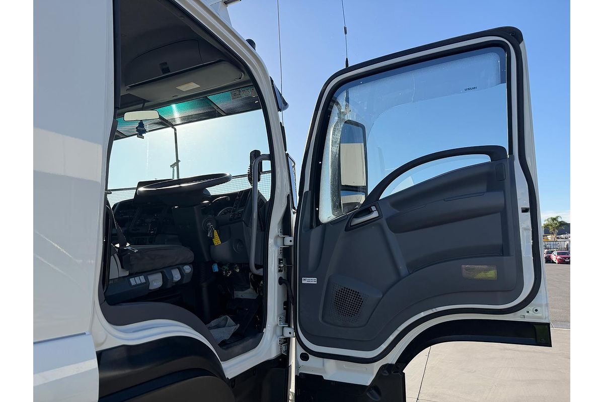 2022 Isuzu F Series FXZ240-350 image 16