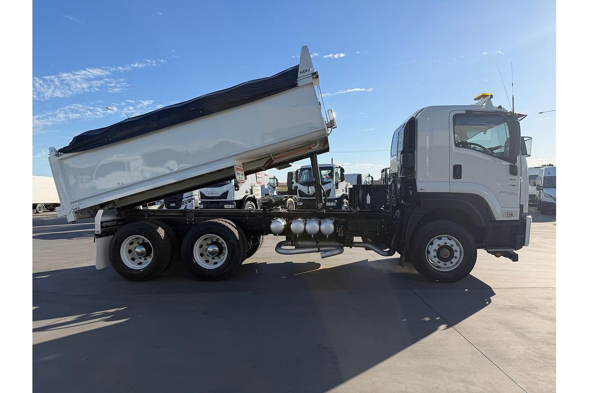 2022 Isuzu F Series FXZ240-350 image 31