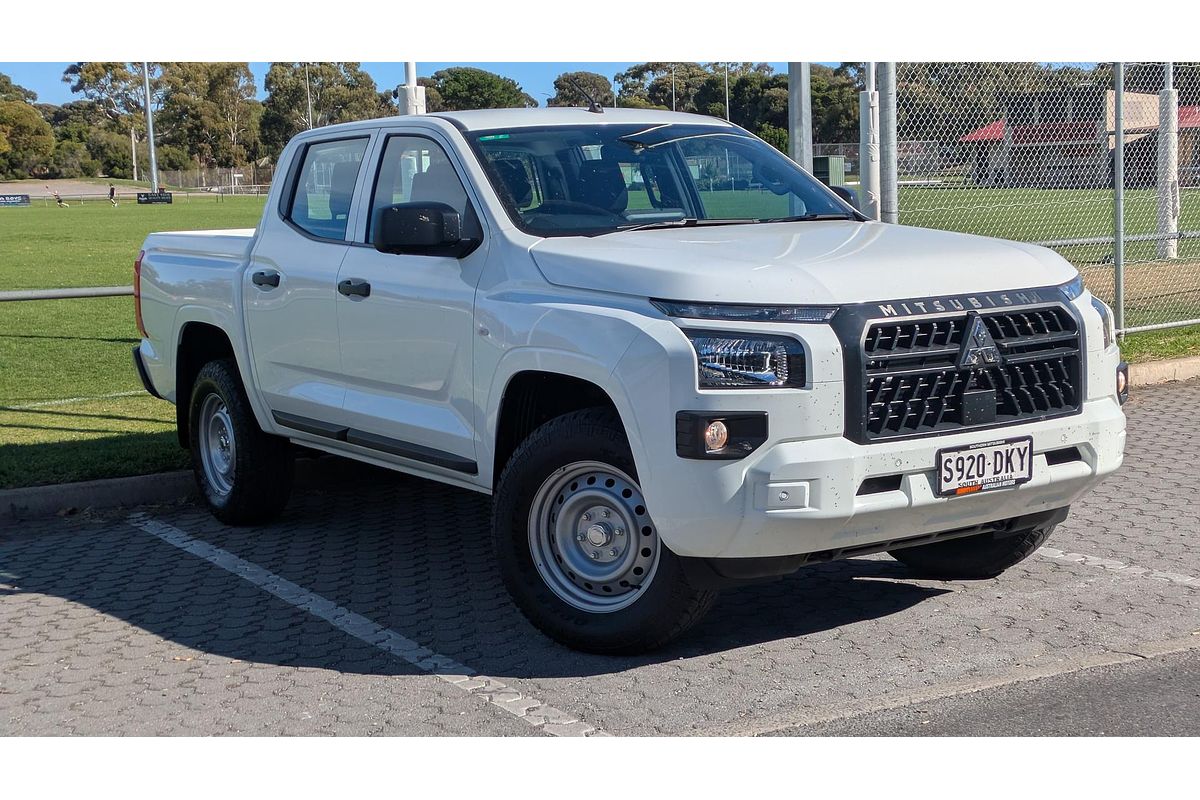 2025 Mitsubishi Triton GLX MV 4X4