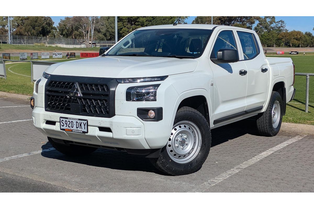 2025 Mitsubishi Triton GLX MV 4X4