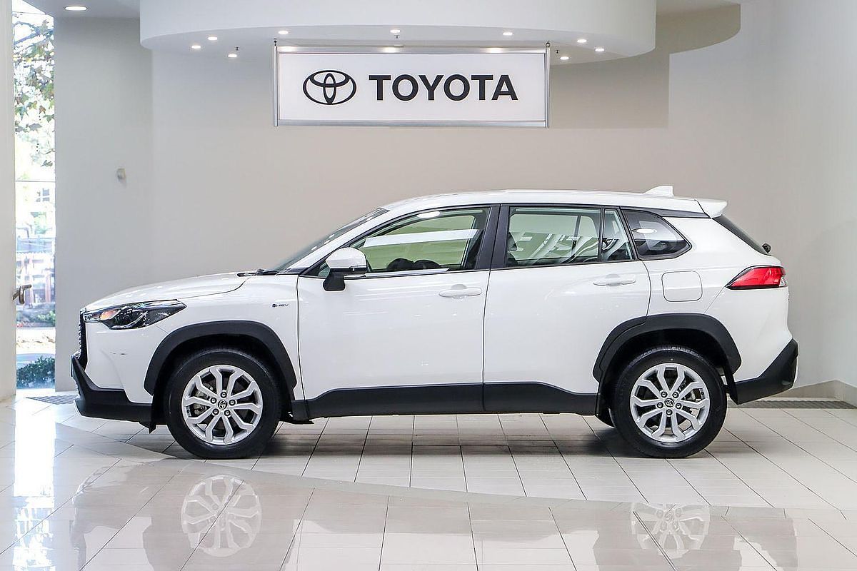 2024 Toyota Corolla Cross GX MXGH10R
