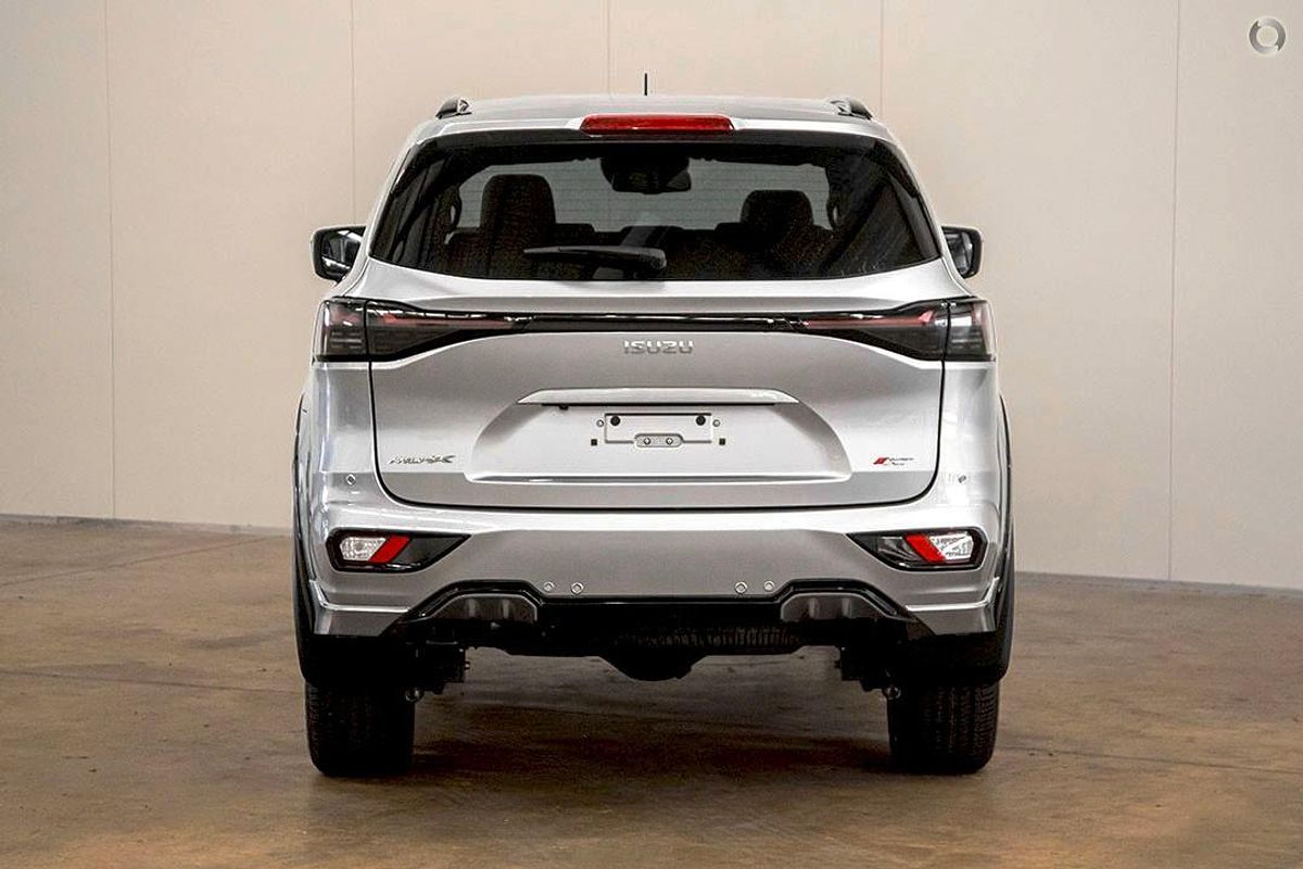 2026 Isuzu MU-X X-TERRAIN