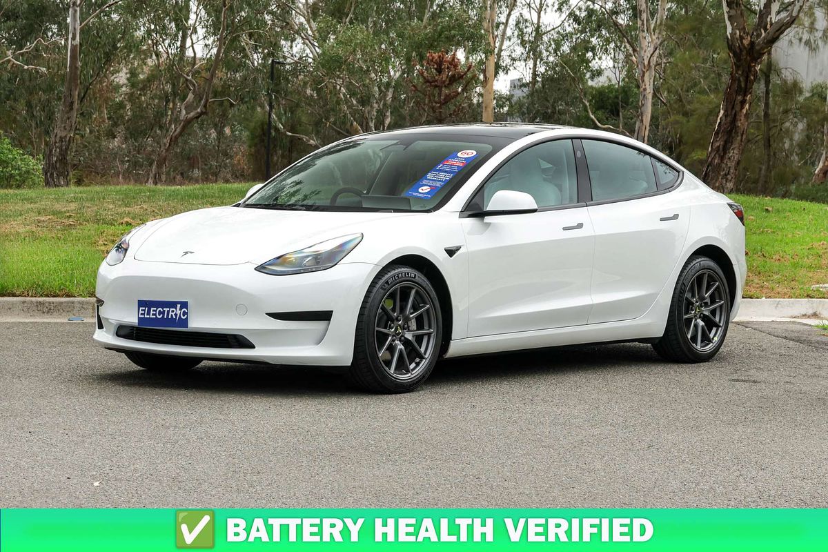 2022 Tesla Model 3 Rear-Wheel Drive