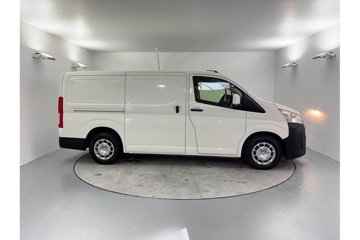 2022 Toyota Hiace GDH300R LWB