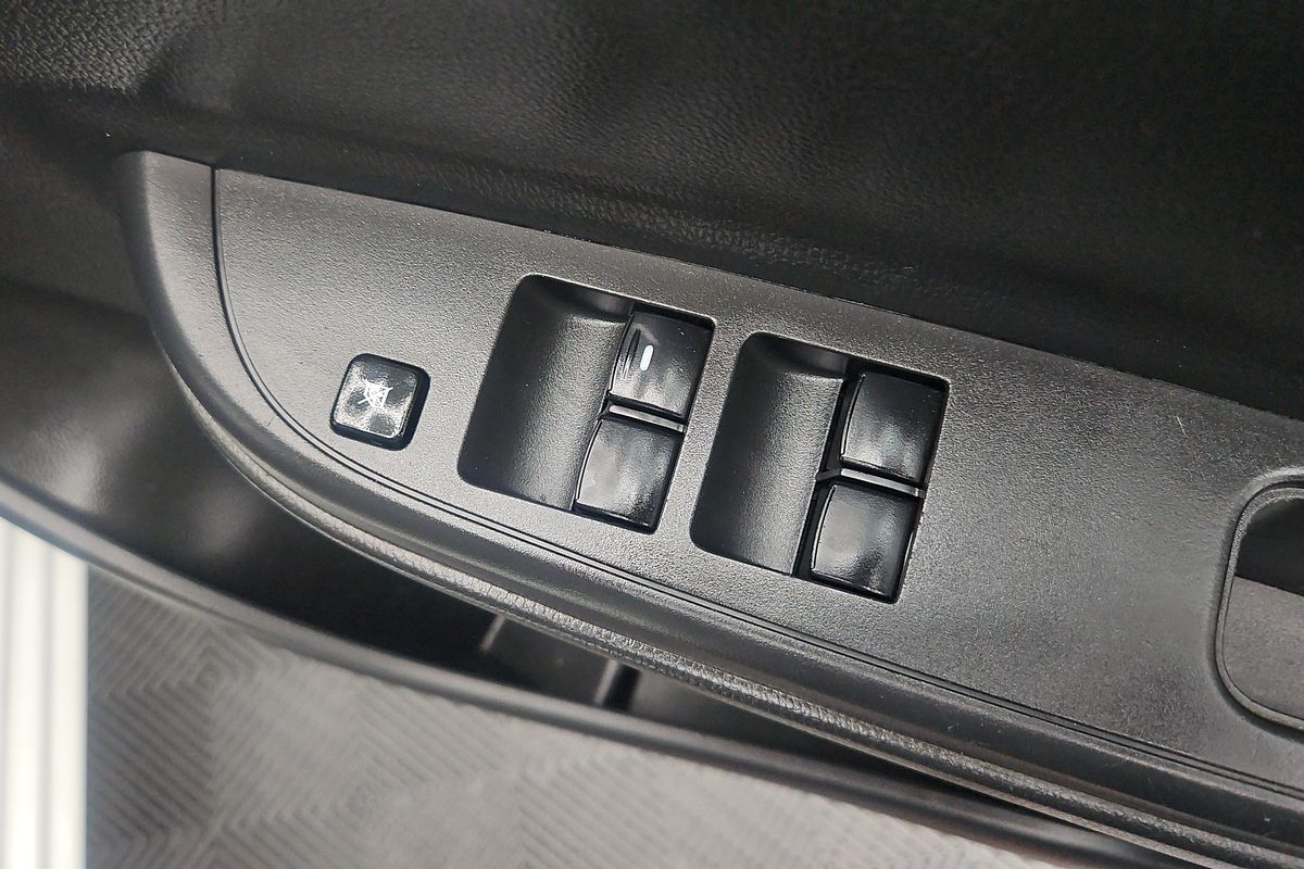 2022 Mitsubishi Triton GLX MR Rear Wheel Drive