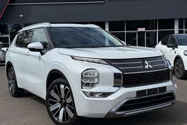 2025 Mitsubishi Outlander Exceed ZM