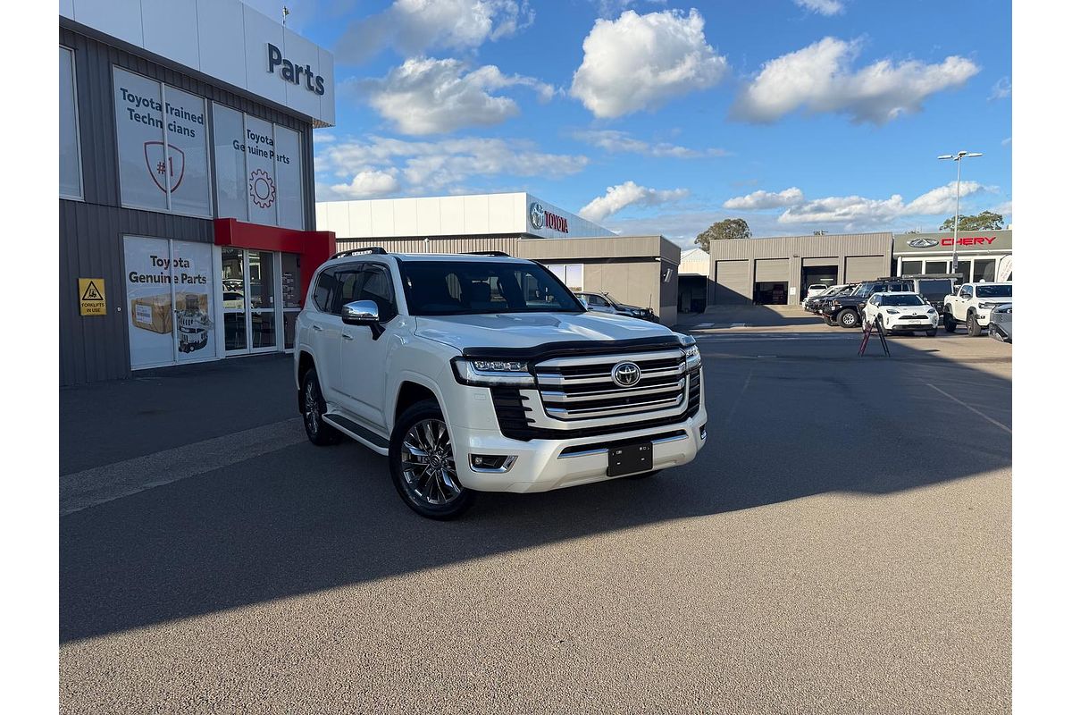 2023 Toyota Landcruiser Sahara ZX FJA300R