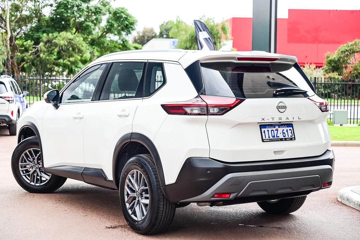 2025 Nissan X-TRAIL ST T33