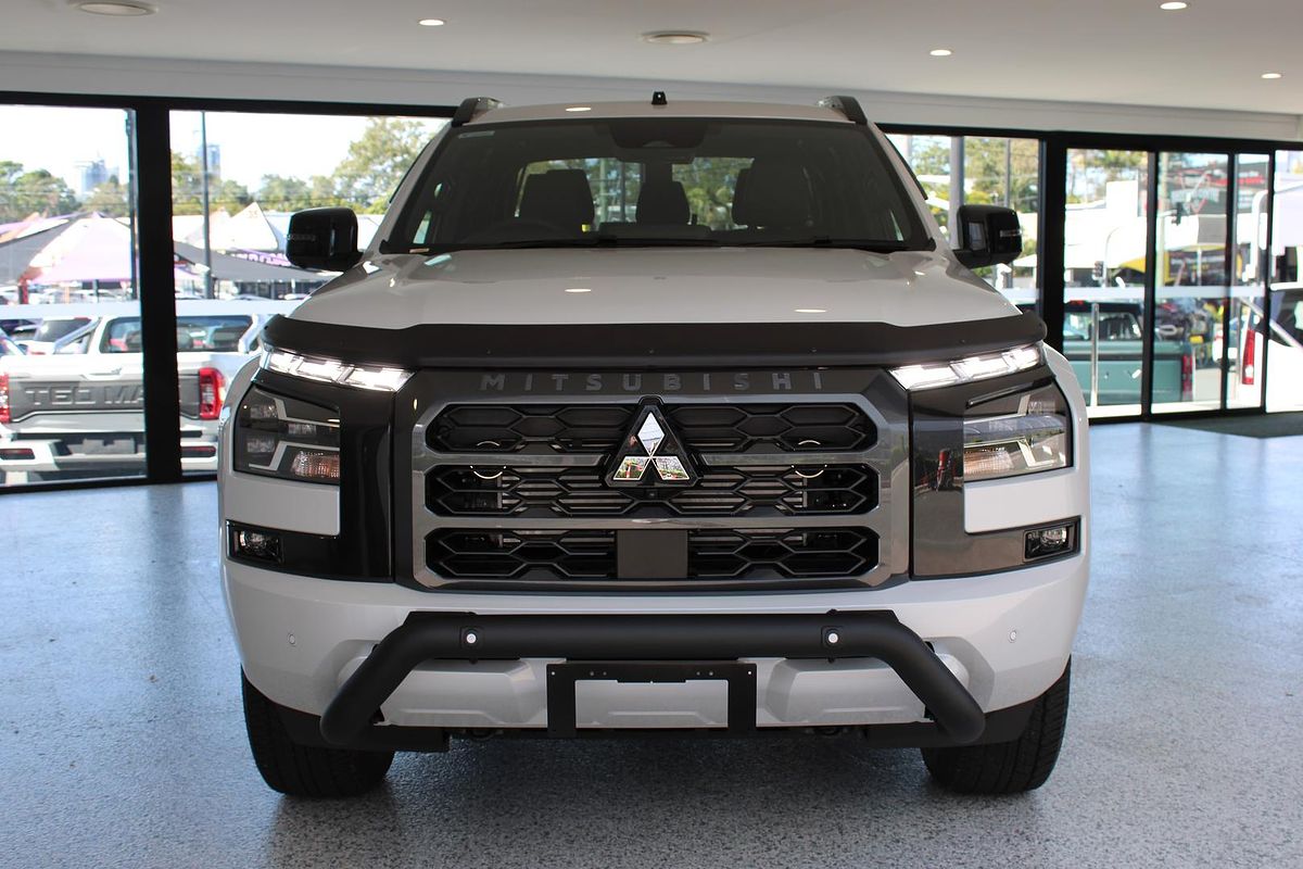 2025 Mitsubishi Triton GSR MV 4X4