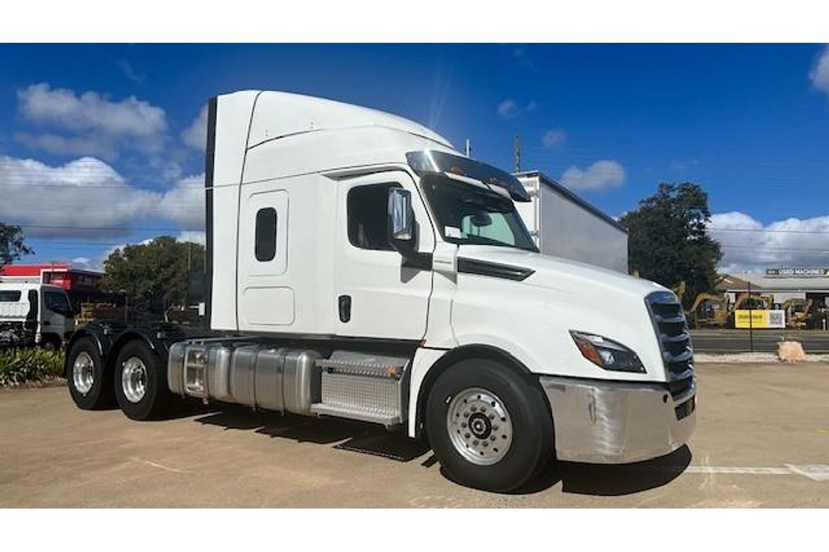 2026 Freightliner Cascadia 126