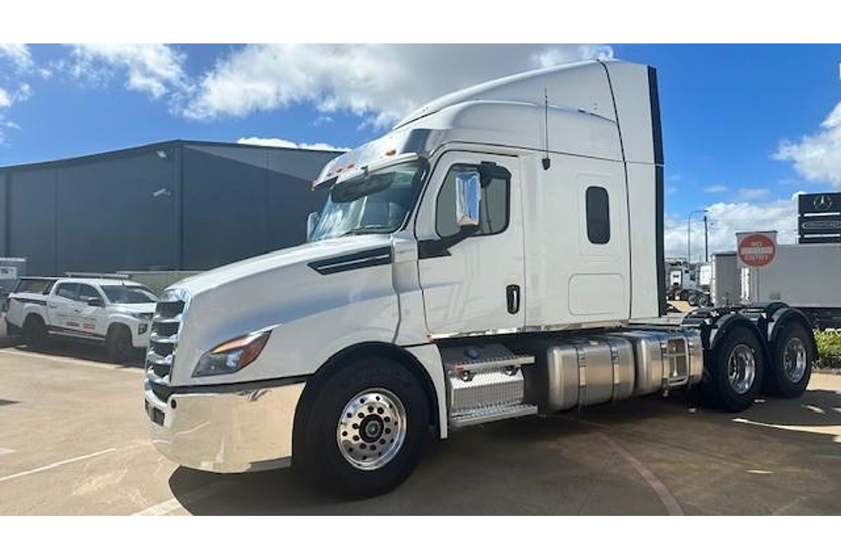 2026 Freightliner Cascadia 126