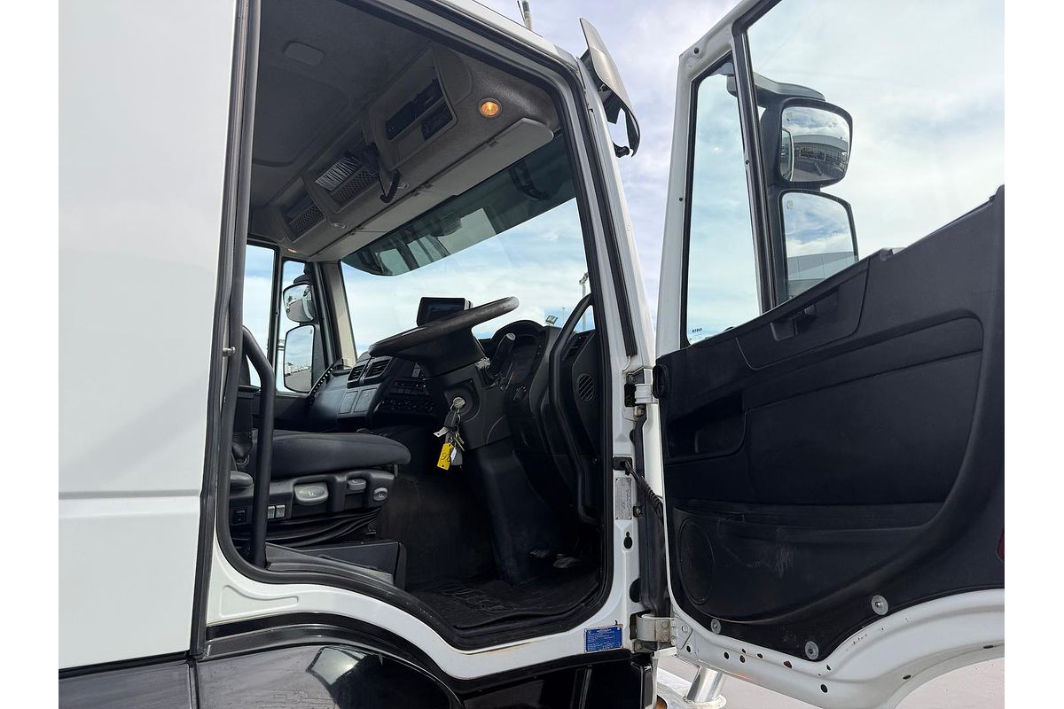 2014 IVECO Stralis 450 image 19