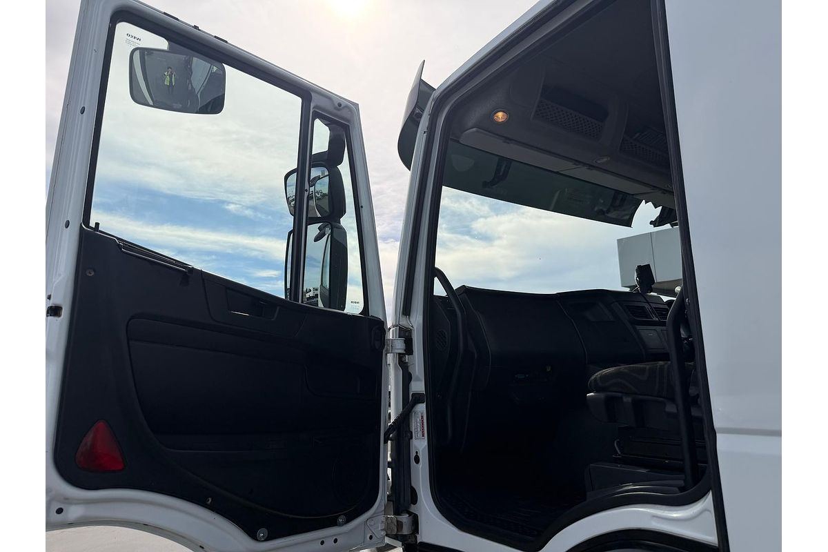 2014 IVECO Stralis 450 image 30