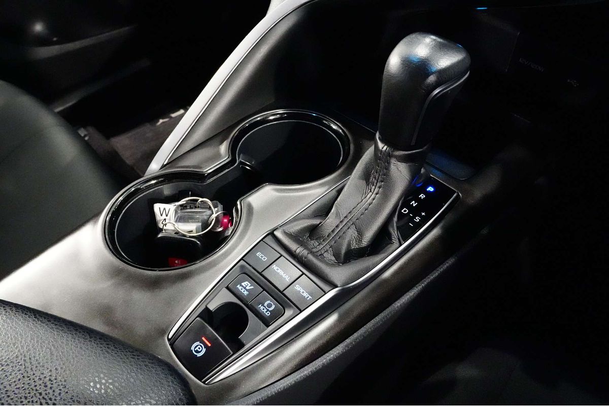 2022 Toyota Camry Ascent Sport AXVH70R