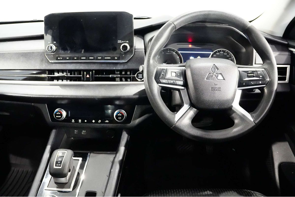 2021 Mitsubishi Outlander ES ZM