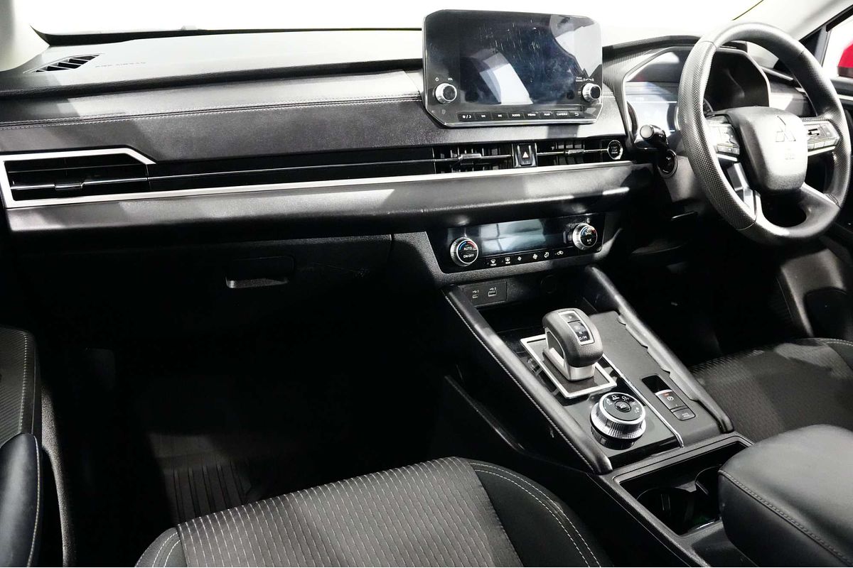 2021 Mitsubishi Outlander ES ZM