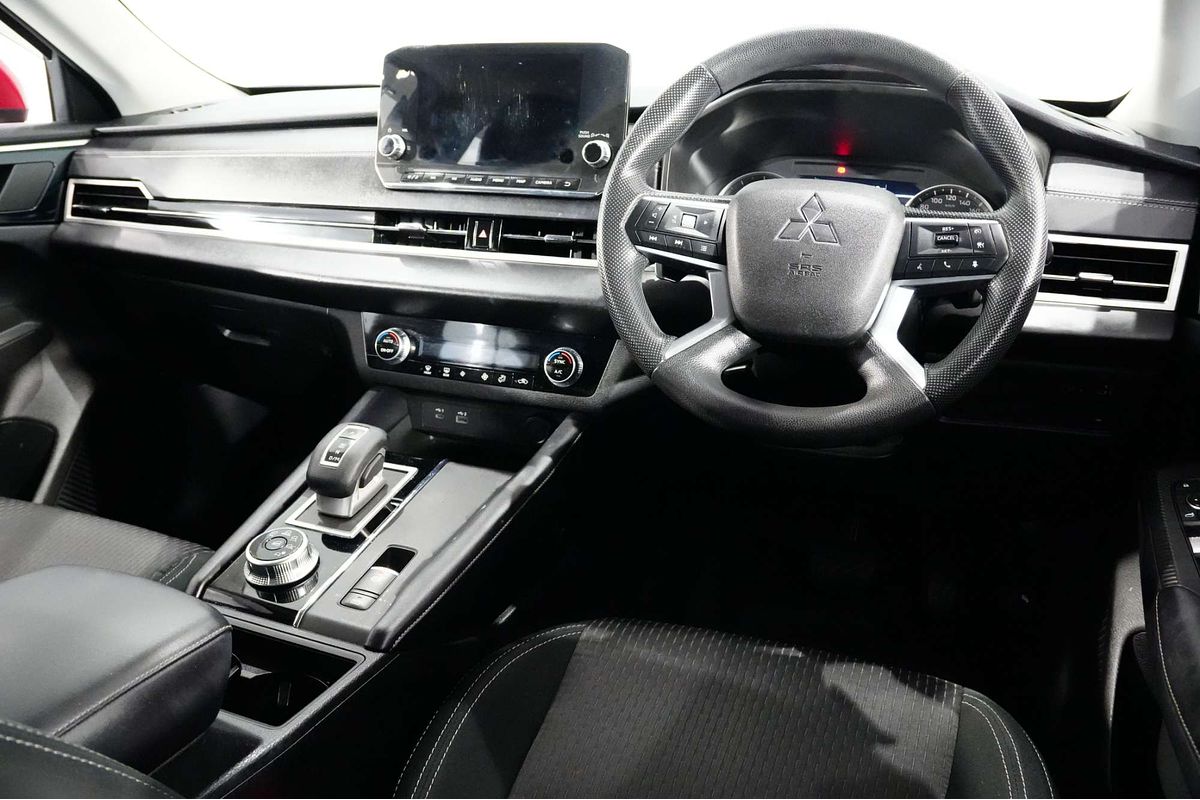 2021 Mitsubishi Outlander ES ZM