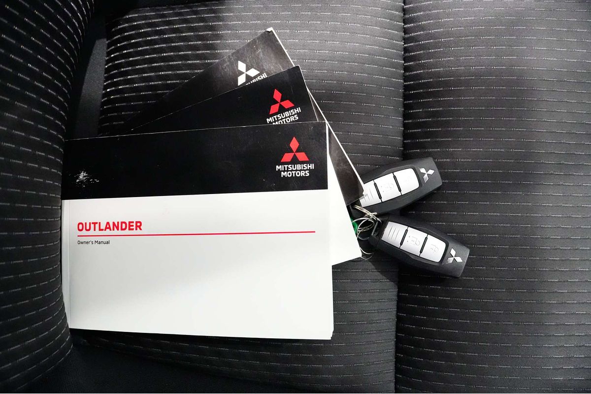 2021 Mitsubishi Outlander ES ZM