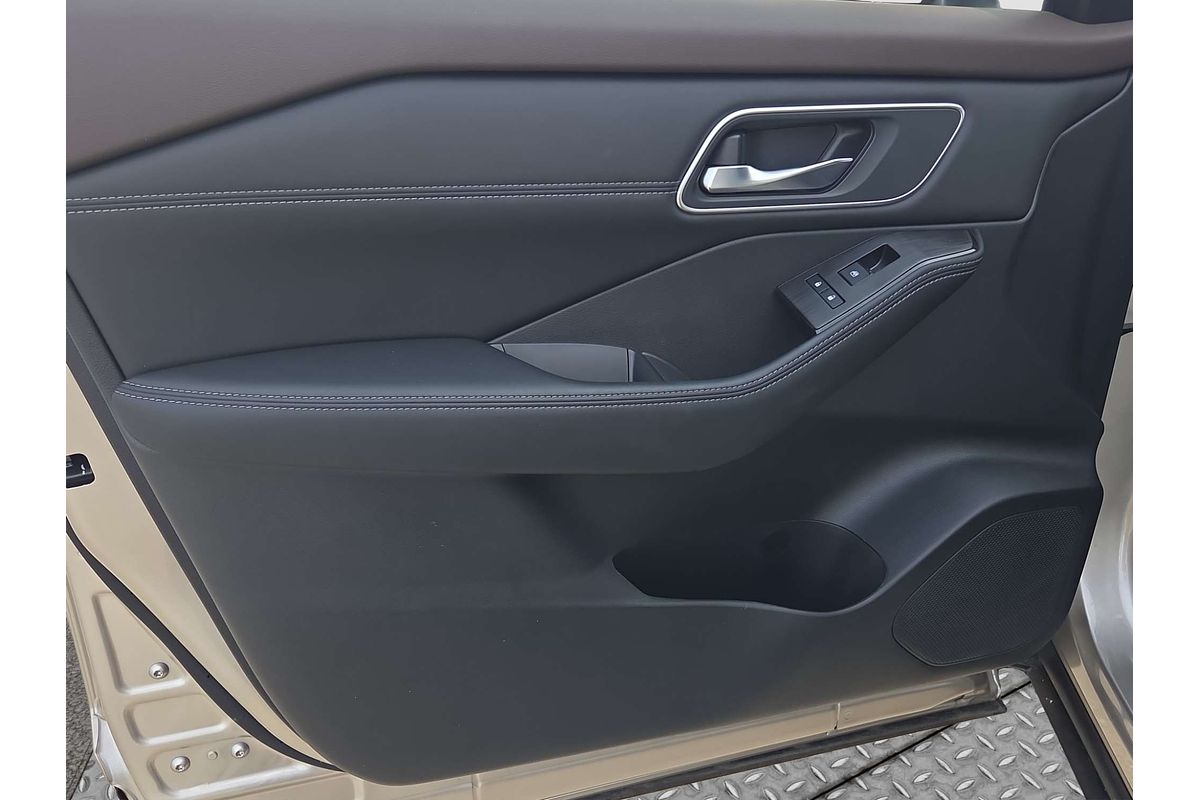 2025 Nissan X-TRAIL ST-L T33 image 15