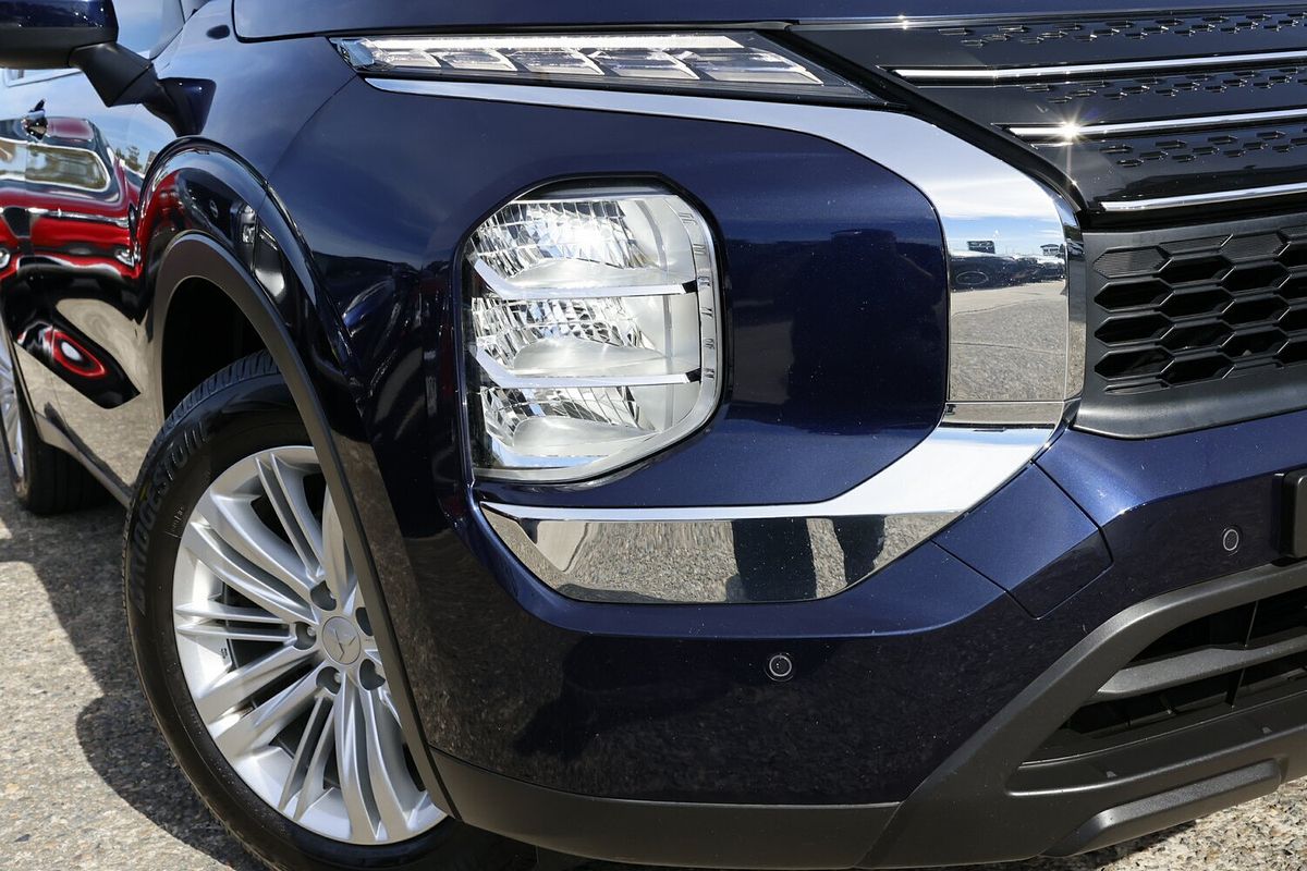 2022 Mitsubishi Outlander ES ZM