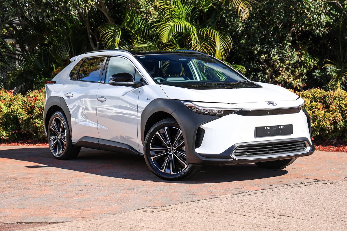 2024 Toyota bZ4X YEAM15R