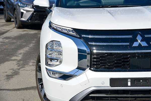 2025 Mitsubishi Outlander Exceed ZM thumb-5