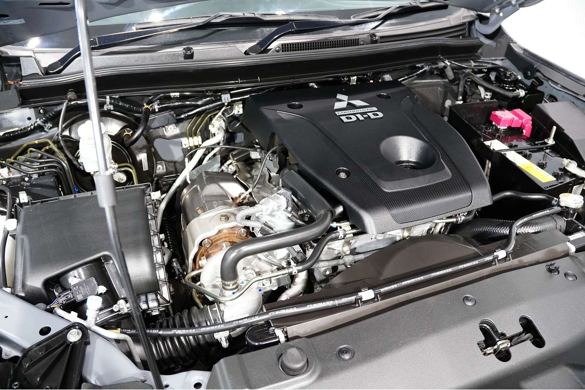2022 Mitsubishi Triton GSR MR 4X4