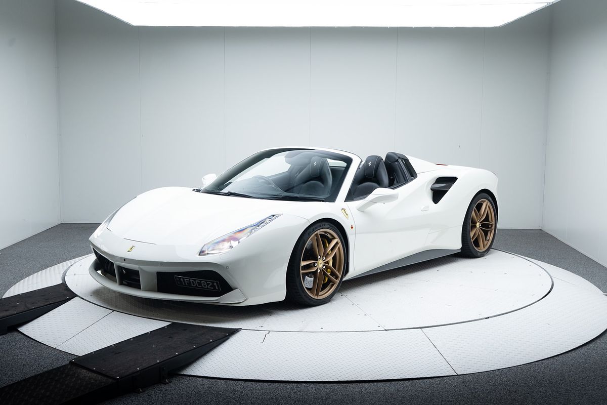 2016 Ferrari 488 Spider F142