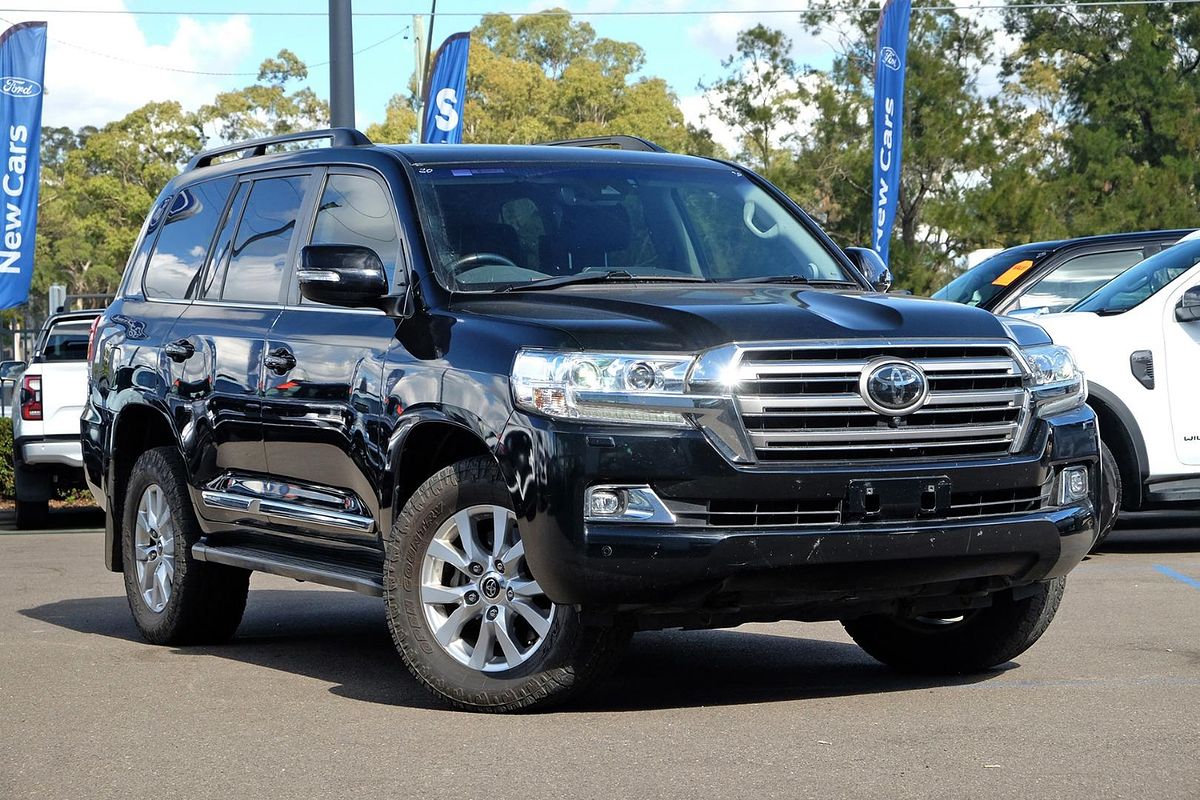 2020 Toyota Landcruiser Sahara VDJ200R