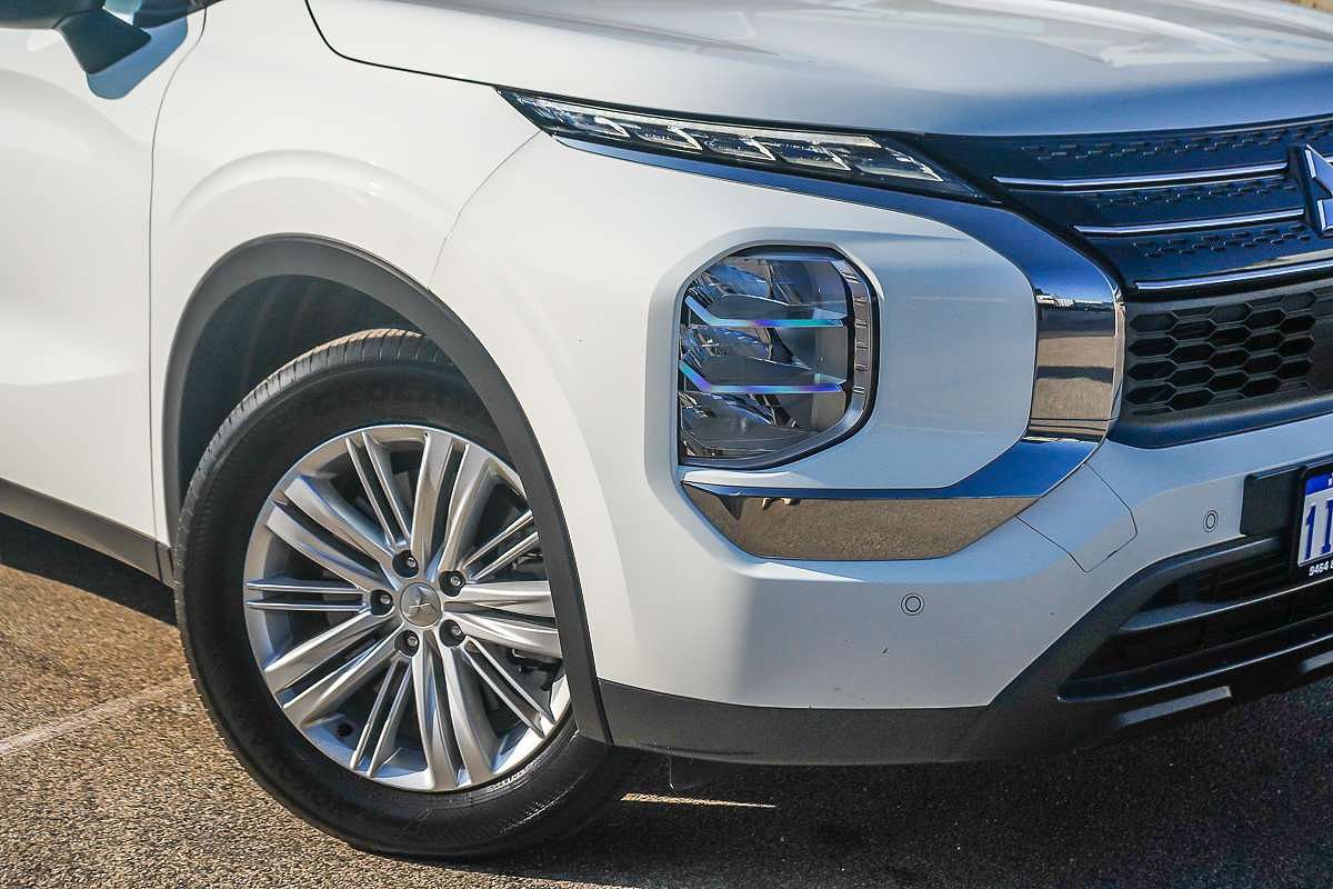 2024 Mitsubishi Outlander ES ZM