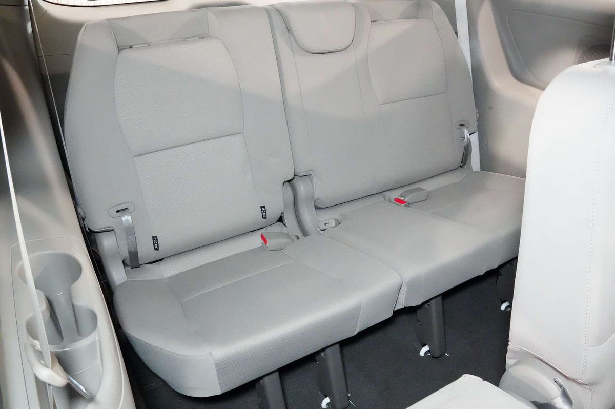 2016 Kia Carnival S YP