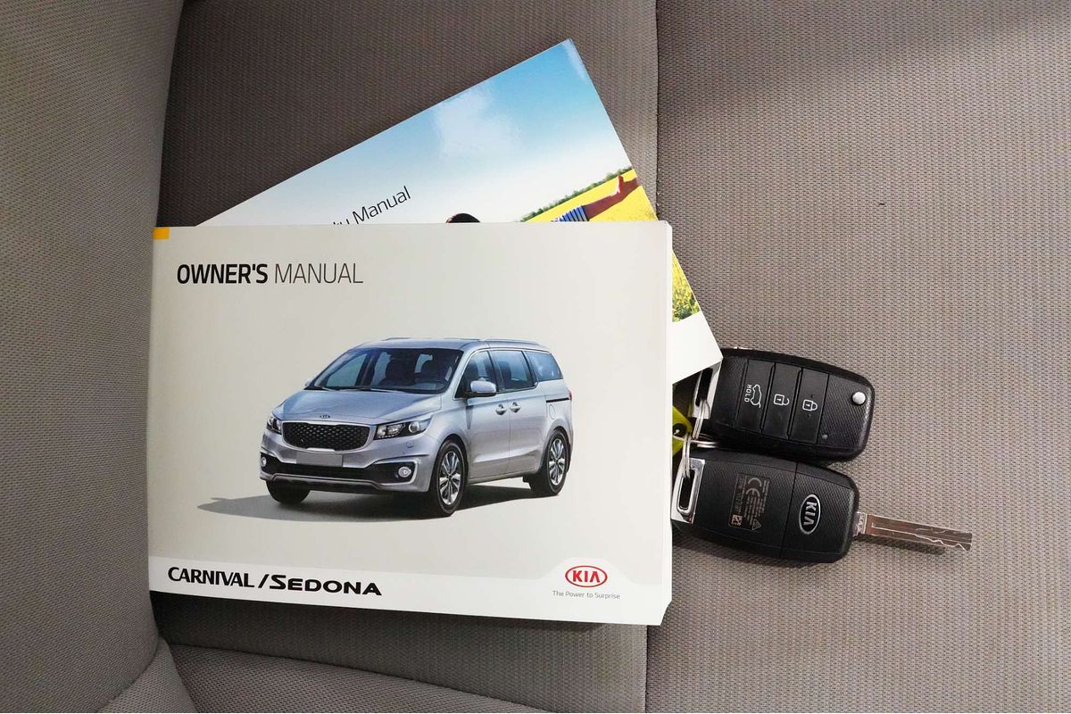2016 Kia Carnival S YP