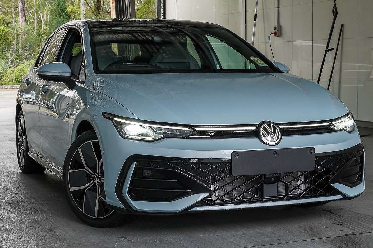 2025 Volkswagen Golf 110TSI R-Line 8.5