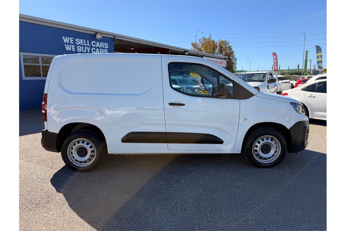 2022 Peugeot Partner City K9 SWB Low Roof