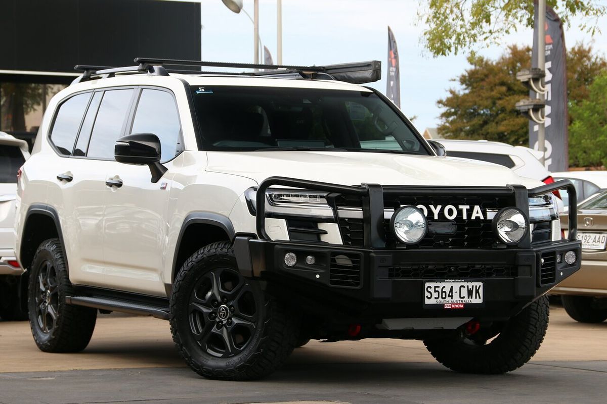 2023 Toyota Landcruiser GR Sport FJA300R