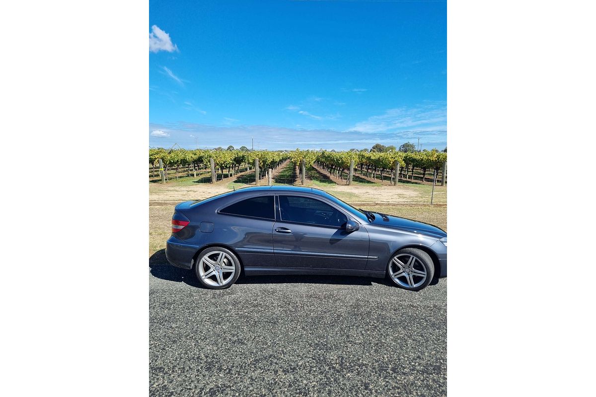 2010 Mercedes-Benz CLC-Class CLC200 Kompressor CL203