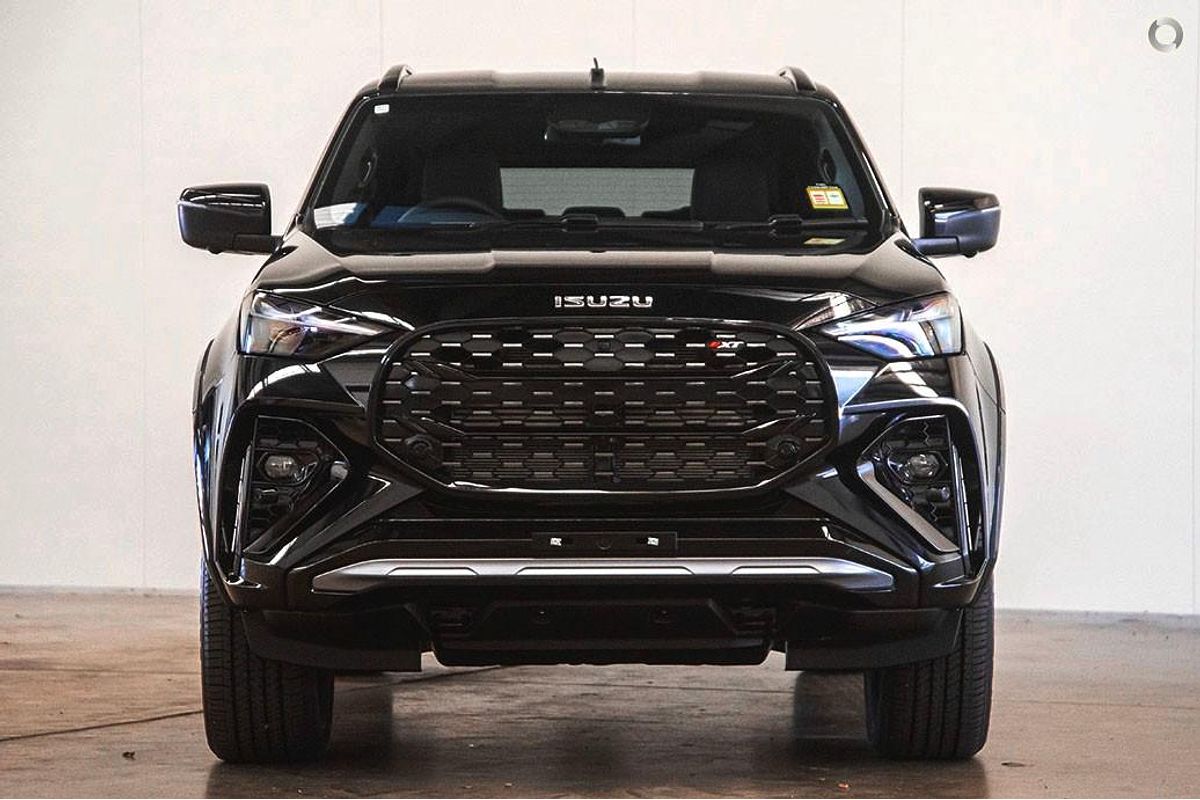 2026 Isuzu MU-X X-TERRAIN