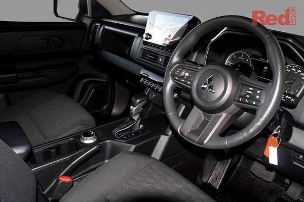 2026 Mitsubishi Triton GLX MV 4X4 thumb-7