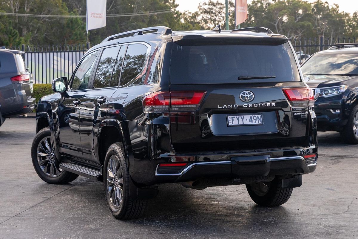 2023 Toyota Landcruiser Sahara ZX FJA300R